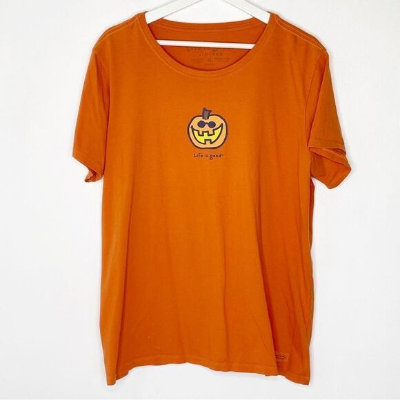 Life Is Good Tops - Life is Good Jack ‘o Lantern short sleeved tee shirt